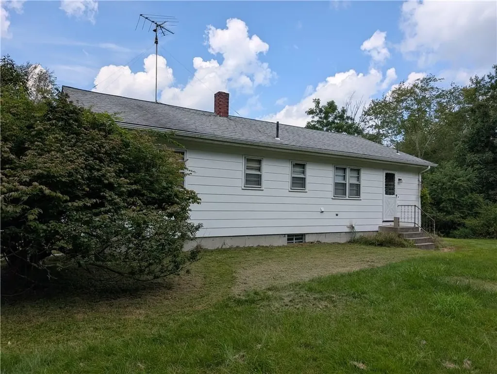 28 A North Road Foster RI 02825