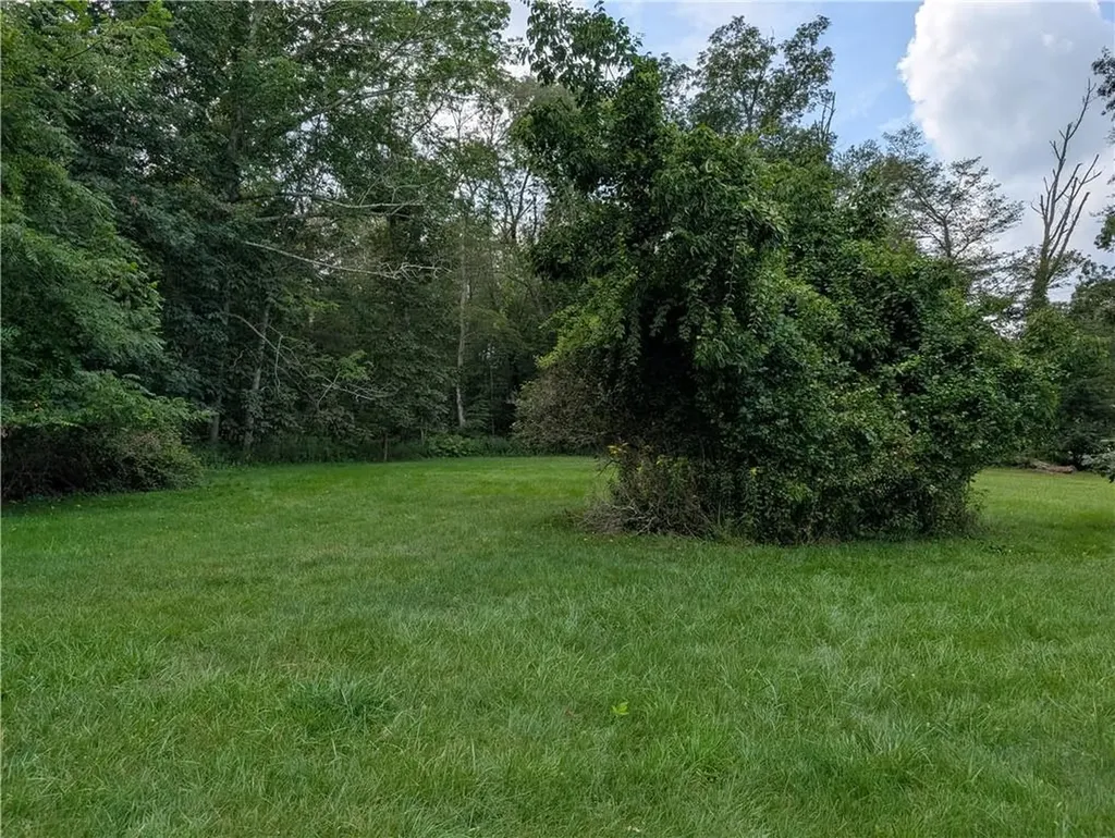 28 A North Road Foster RI 02825