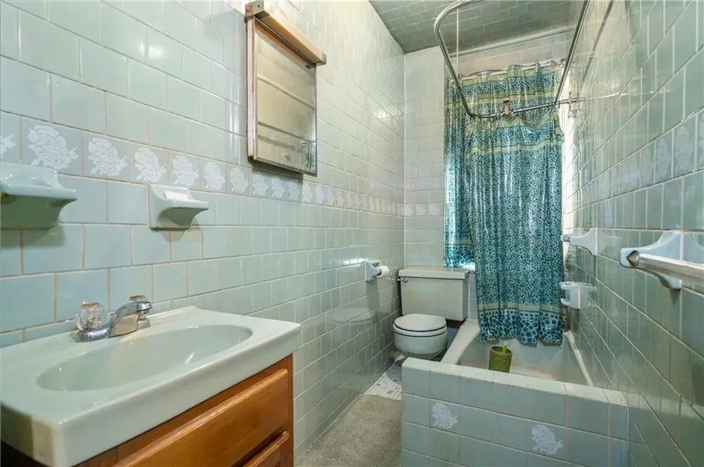 37 39 Main Street Cumberland RI 02864