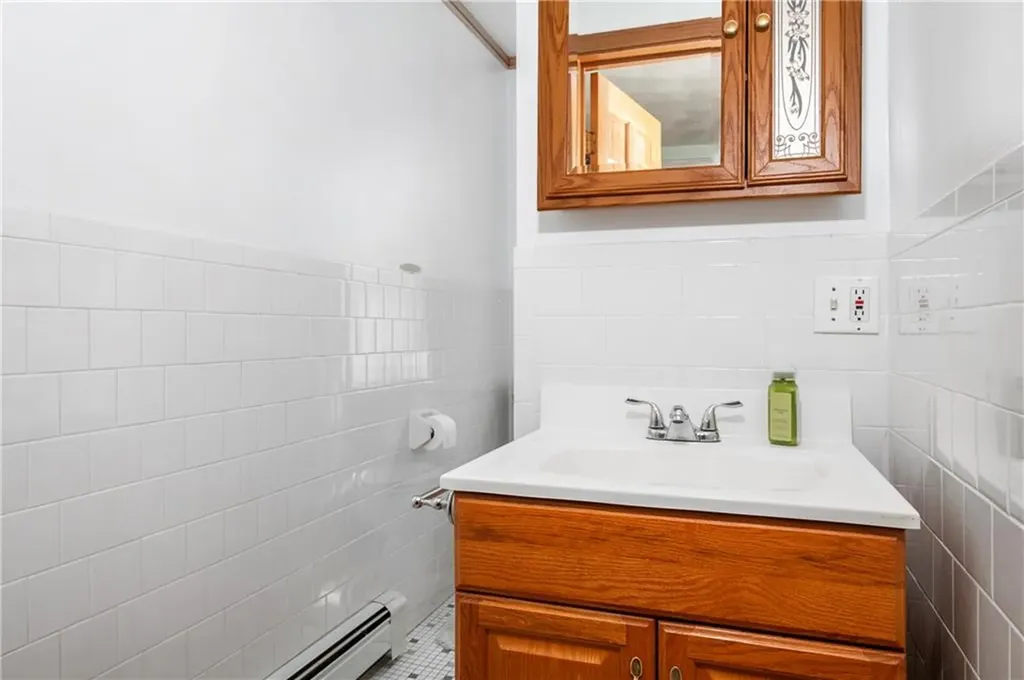 37 39 Main Street Cumberland RI 02864