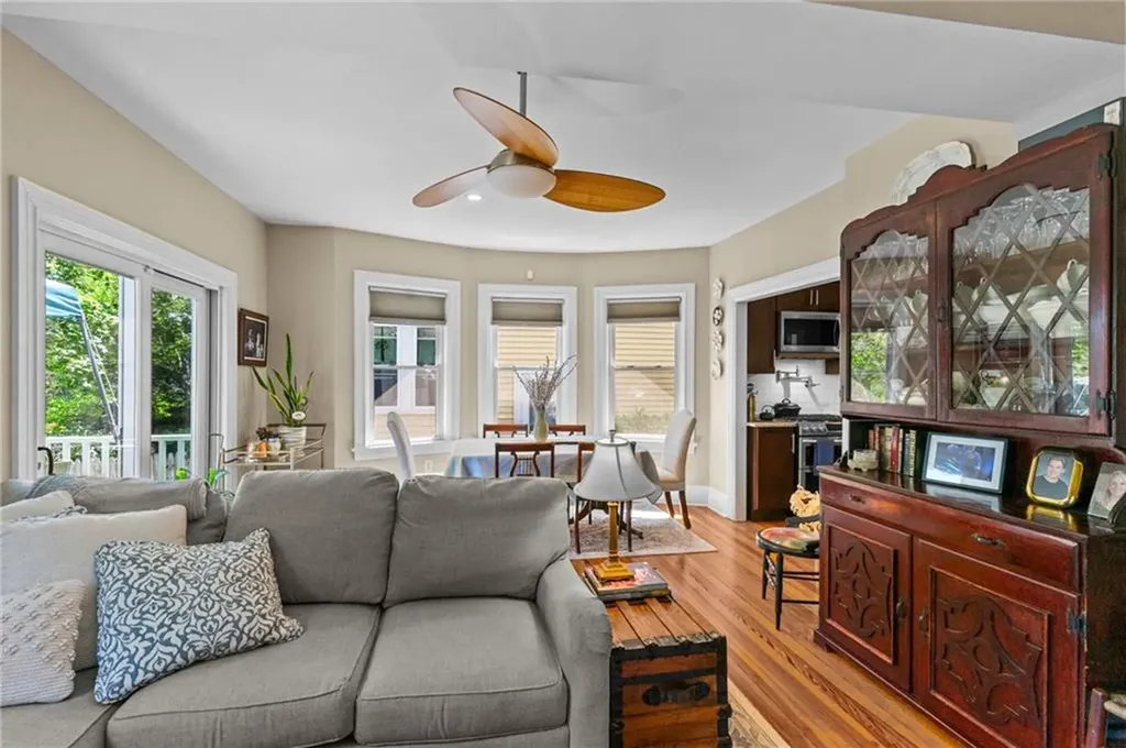 621 Hope Street Providence RI 02906
