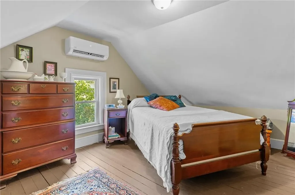 621 Hope Street Providence RI 02906