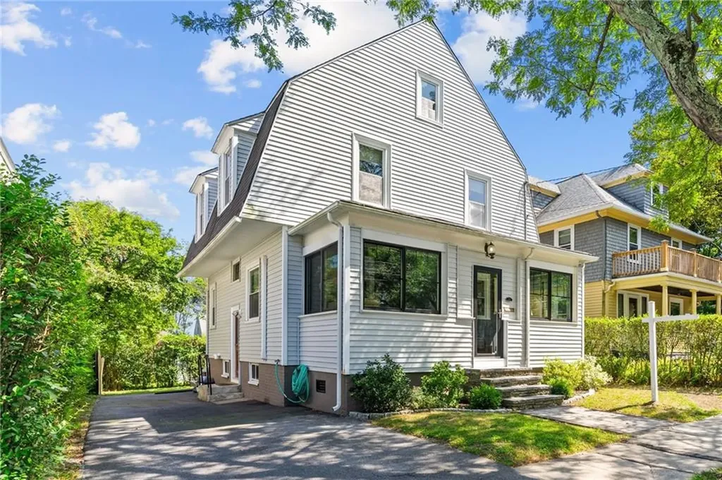 621 Hope Street Providence RI 02906