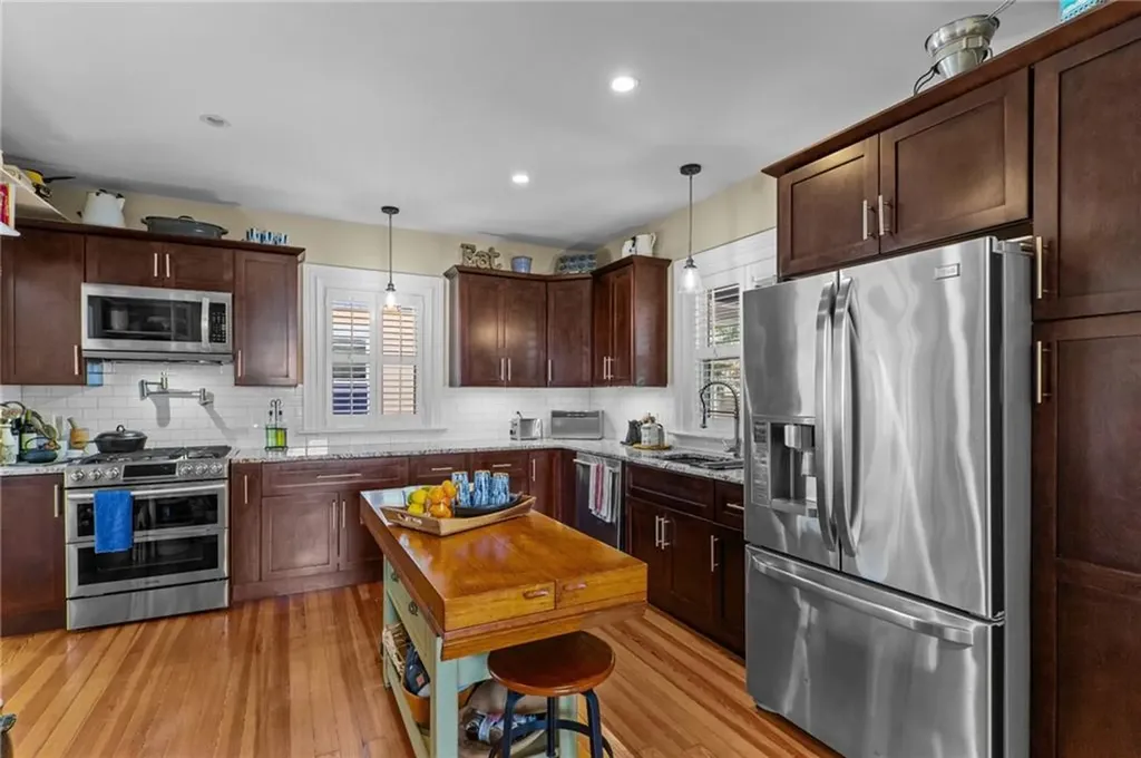 621 Hope Street Providence RI 02906