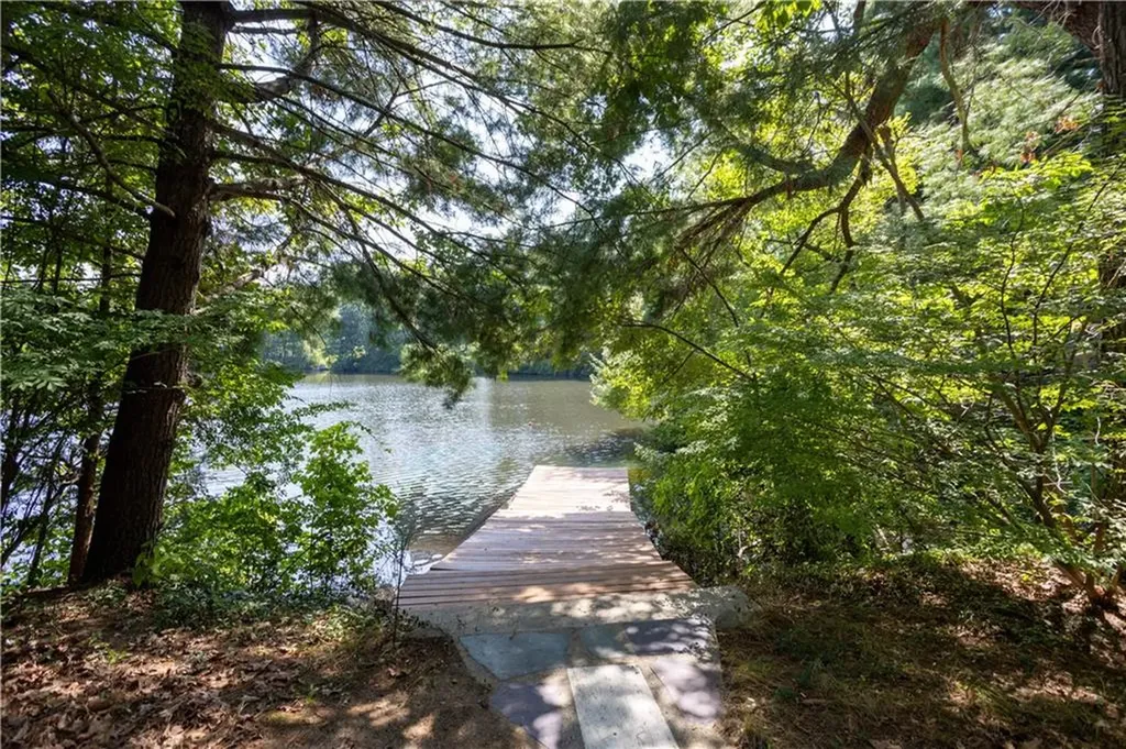 6 Pine Lane Johnston RI 02919