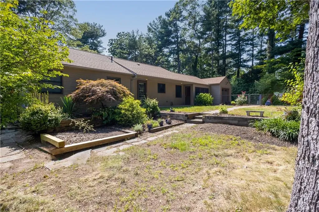 6 Pine Lane Johnston RI 02919