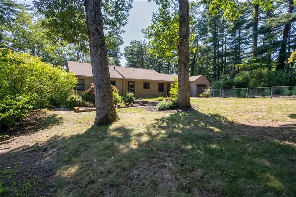 6 Pine Lane Johnston RI 02919