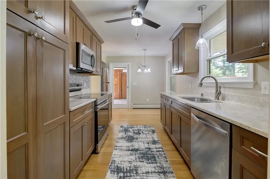 6 Pine Lane Johnston RI 02919