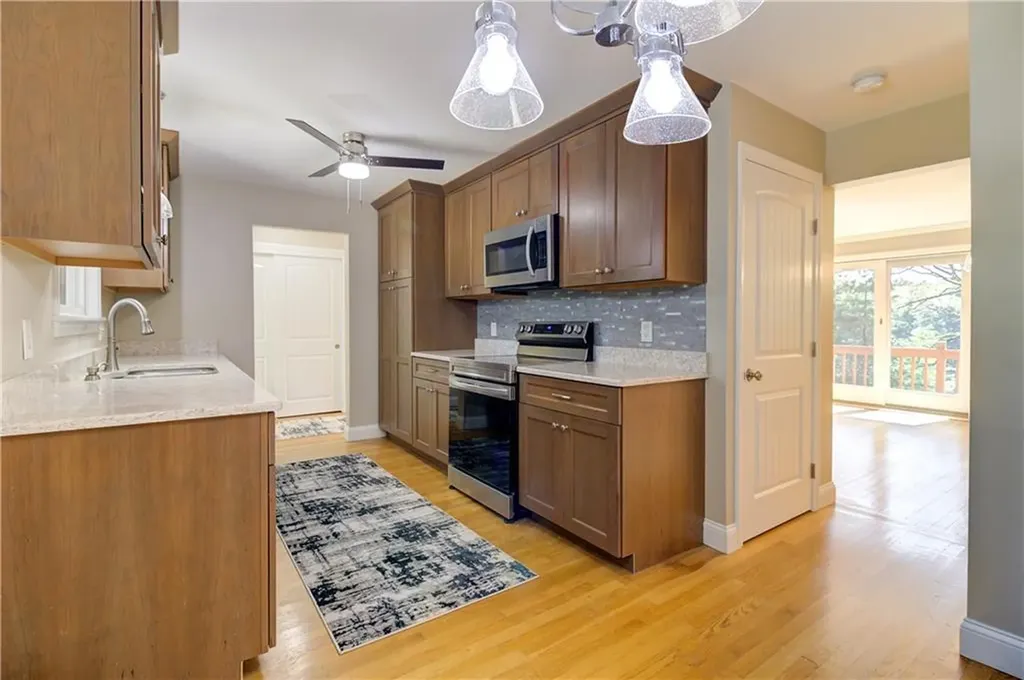 6 Pine Lane Johnston RI 02919