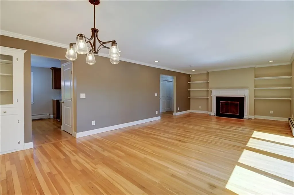 6 Pine Lane Johnston RI 02919