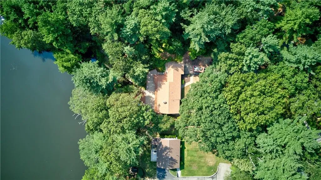 6 Pine Lane Johnston RI 02919