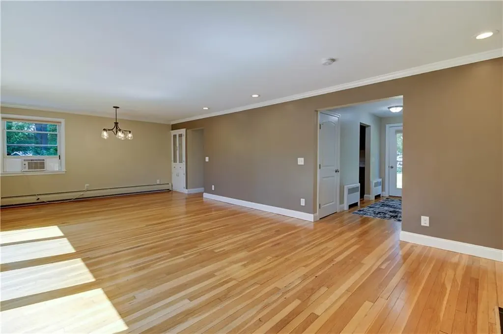 6 Pine Lane Johnston RI 02919