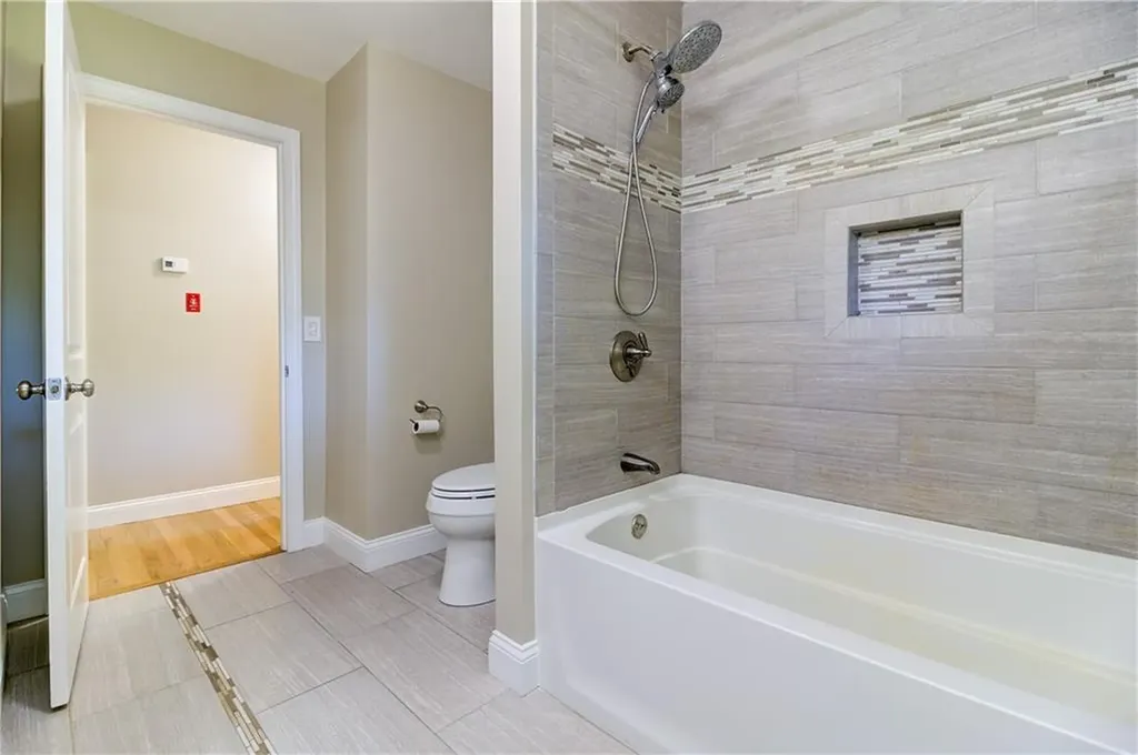 6 Pine Lane Johnston RI 02919