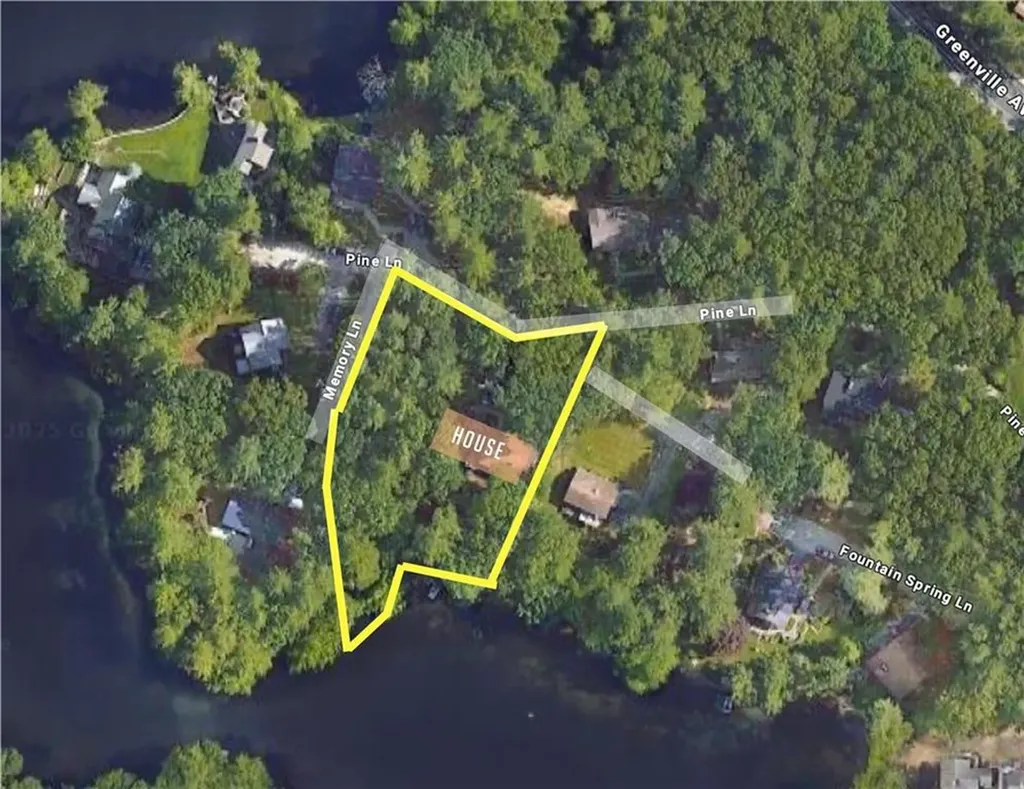 6 Pine Lane Johnston RI 02919