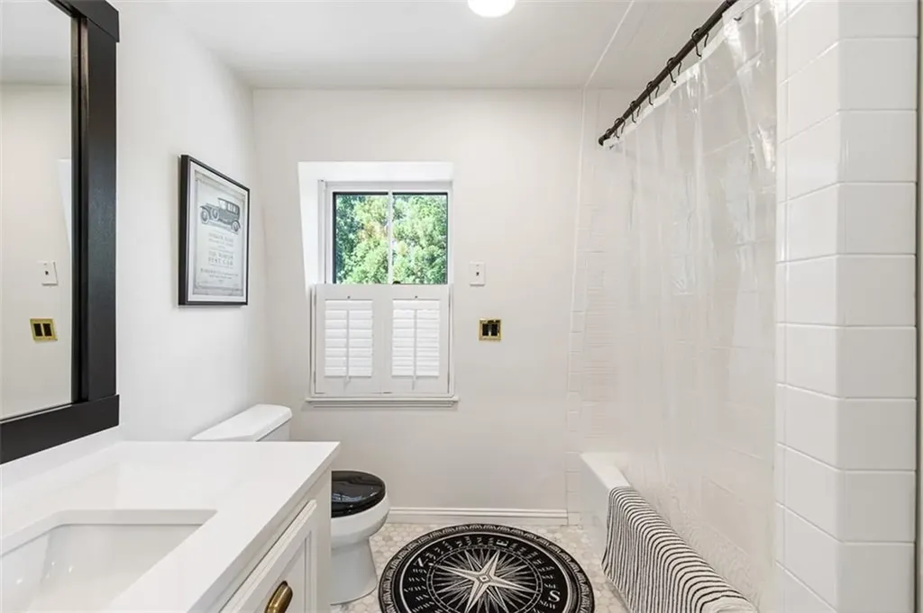 27 Young Orchard Avenue Providence RI 02906
