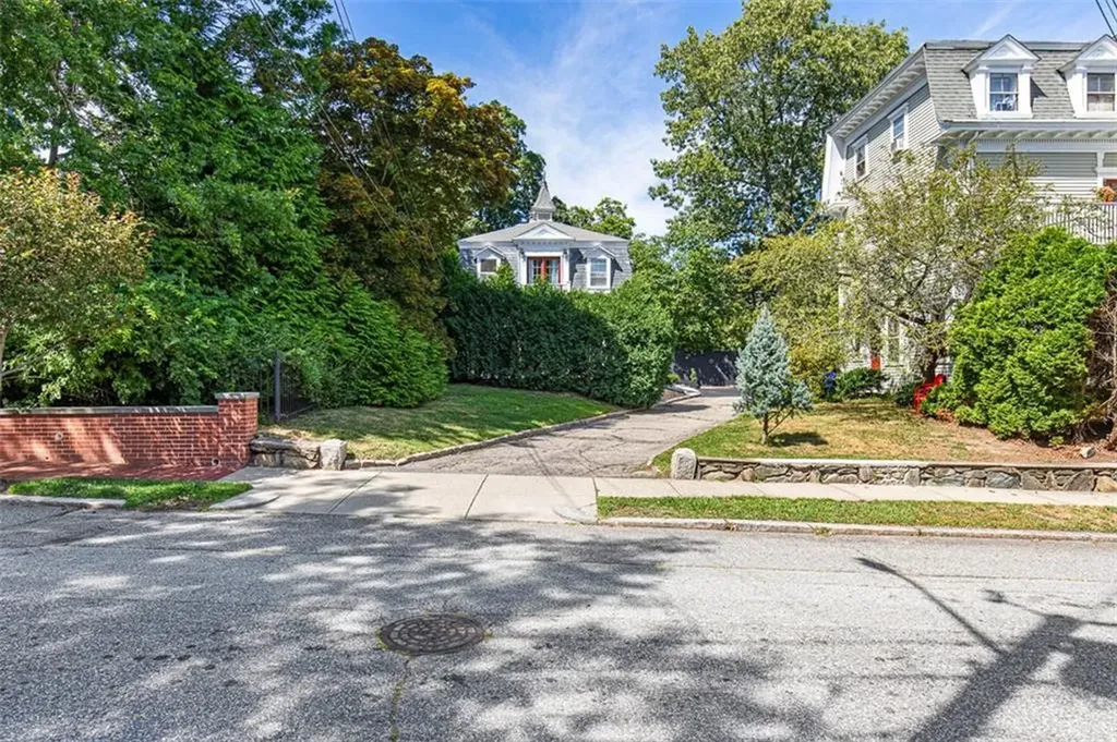 27 Young Orchard Avenue Providence RI 02906