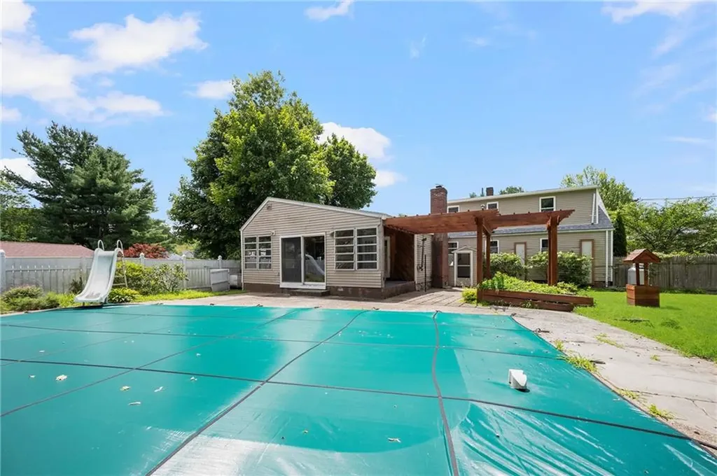 48 Piedmont Street Woonsocket RI 02895