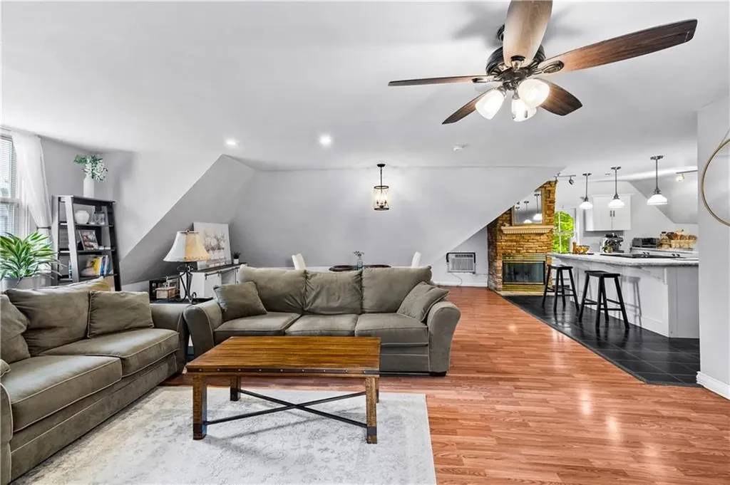 426 Blackstone Street Woonsocket RI 02895