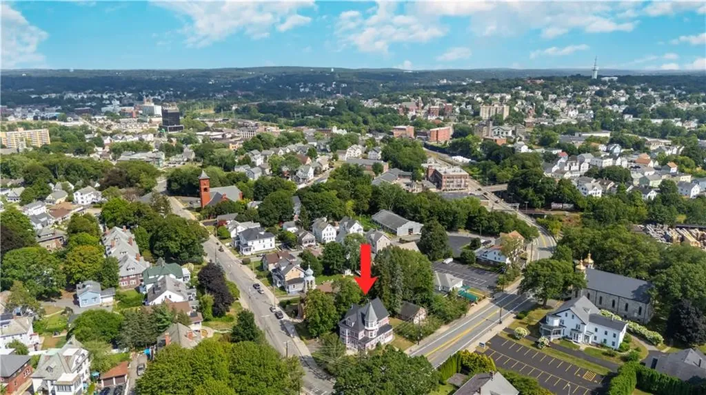426 Blackstone Street Woonsocket RI 02895