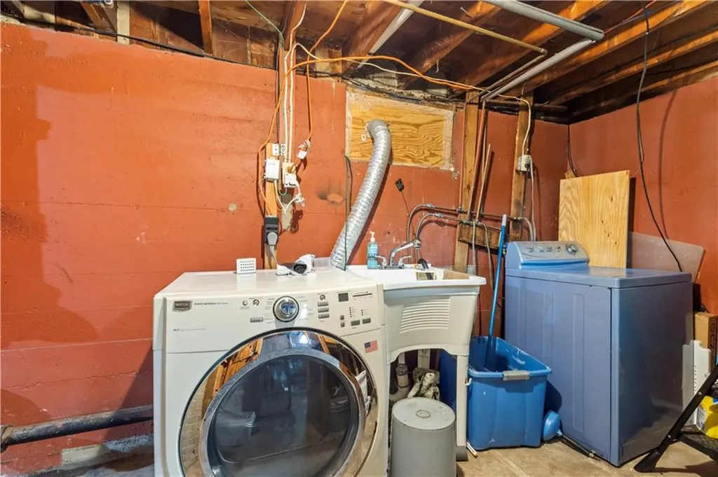 15 Archer Street Pawtucket RI 02861