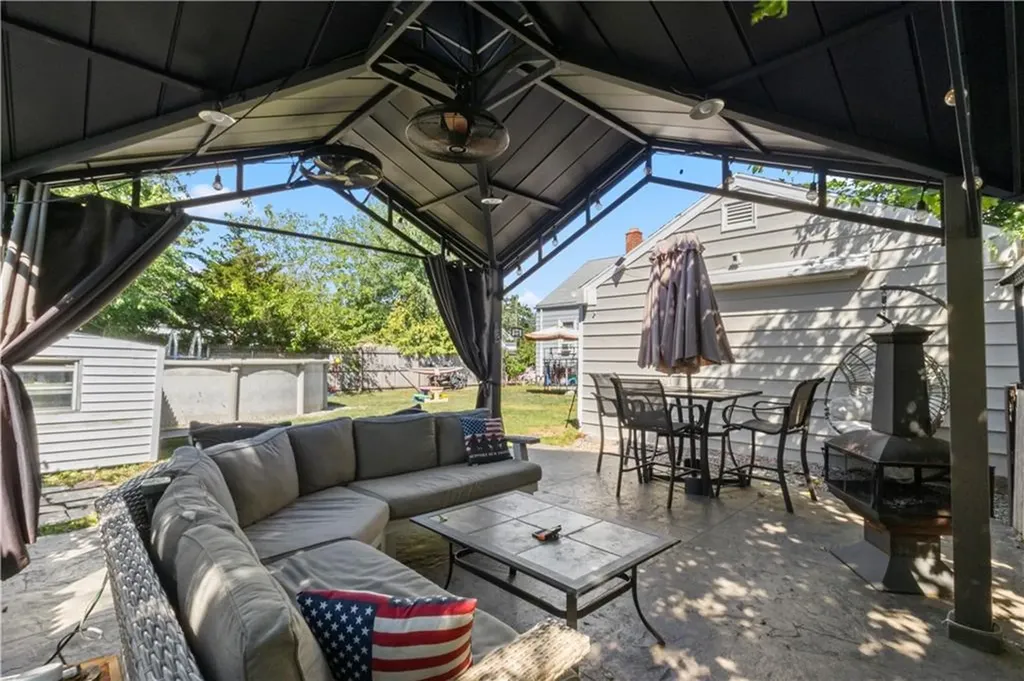 15 Archer Street Pawtucket RI 02861