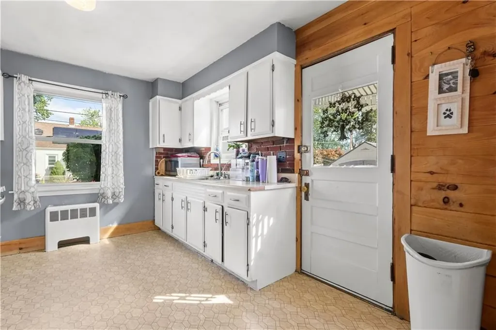 15 Archer Street Pawtucket RI 02861