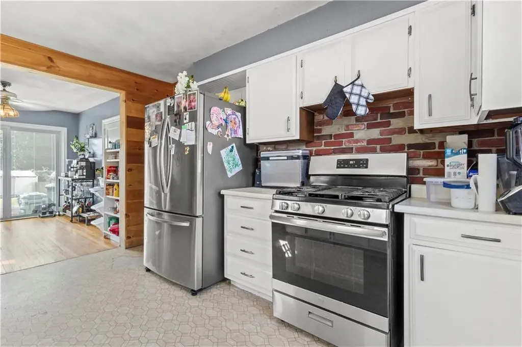 15 Archer Street Pawtucket RI 02861