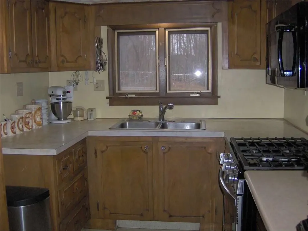 274 Albion Road Lincoln RI 02865