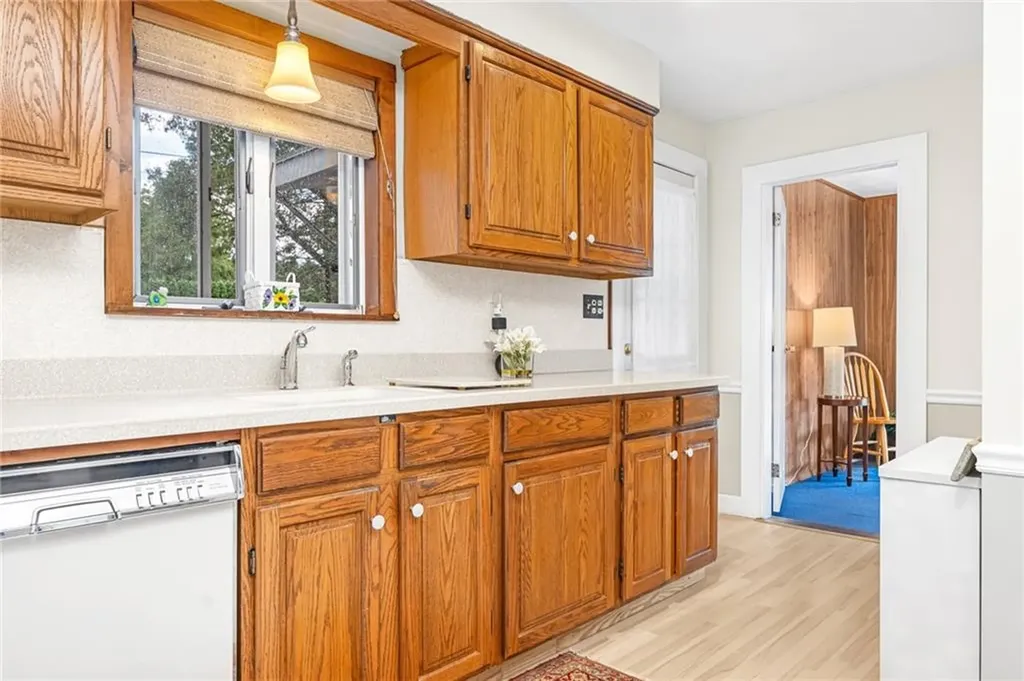 145 Spooner Avenue Warwick RI 02886