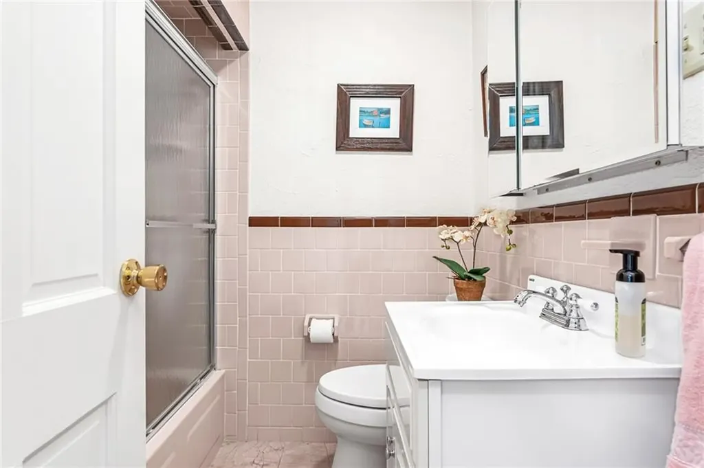 145 Spooner Avenue Warwick RI 02886