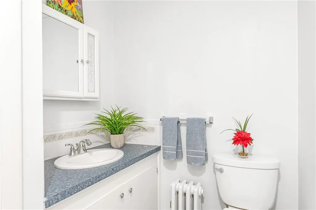 145 Spooner Avenue Warwick RI 02886