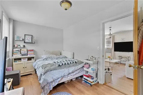 62 Dixon Street Newport RI 02840