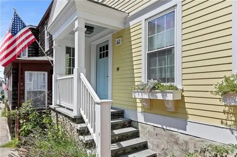 62 Dixon Street Newport RI 02840