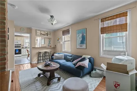 62 Dixon Street Newport RI 02840