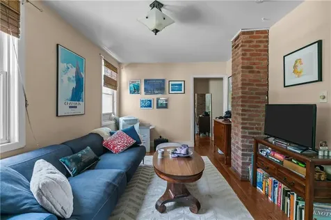 62 Dixon Street Newport RI 02840