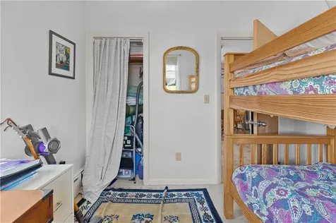 62 Dixon Street Newport RI 02840