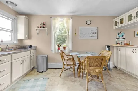 62 Dixon Street Newport RI 02840