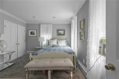 62 Dixon Street Newport RI 02840