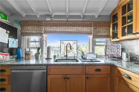 62 Dixon Street Newport RI 02840