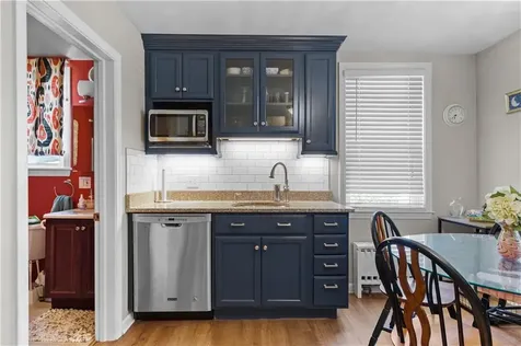 62 Dixon Street Newport RI 02840