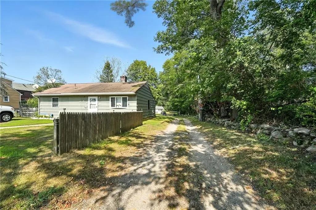 1907 A Kingstown Road South Kingstown RI 02879