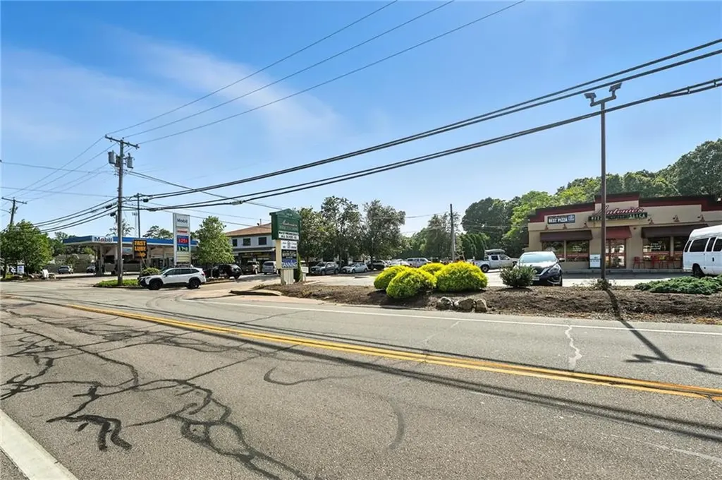 1907 A Kingstown Road South Kingstown RI 02879