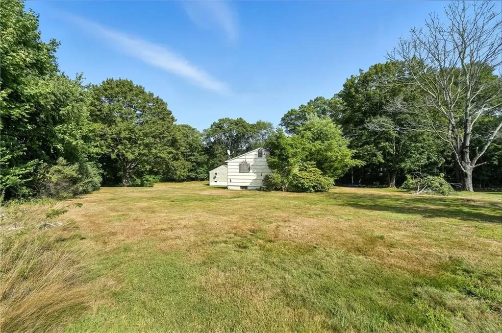 1907 A Kingstown Road South Kingstown RI 02879