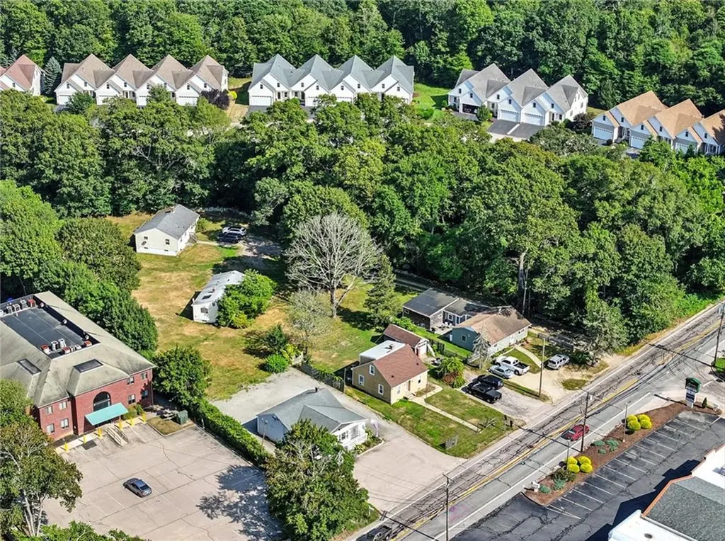 1907 A Kingstown Road South Kingstown RI 02879