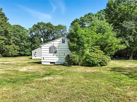 1907 A Kingstown Road South Kingstown RI 02879