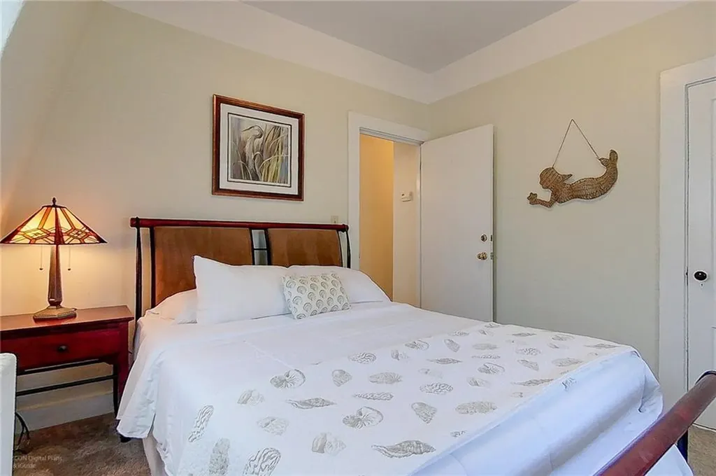 36 Dixon Street Newport RI 02840