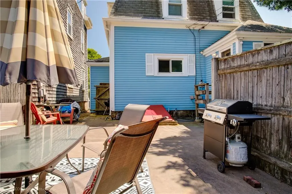 36 Dixon Street Newport RI 02840