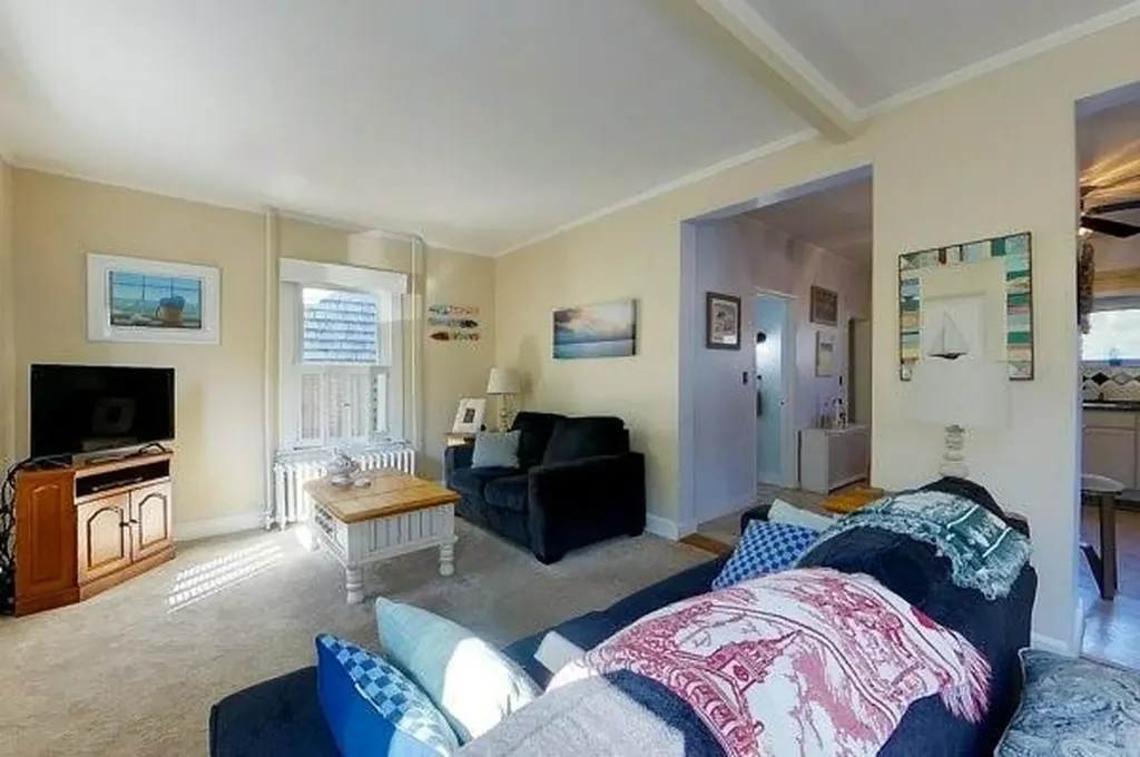 36 Dixon Street Newport RI 02840