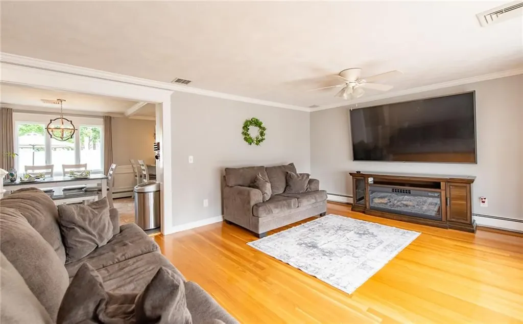 14 Wenscott Lane North Providence RI 02904