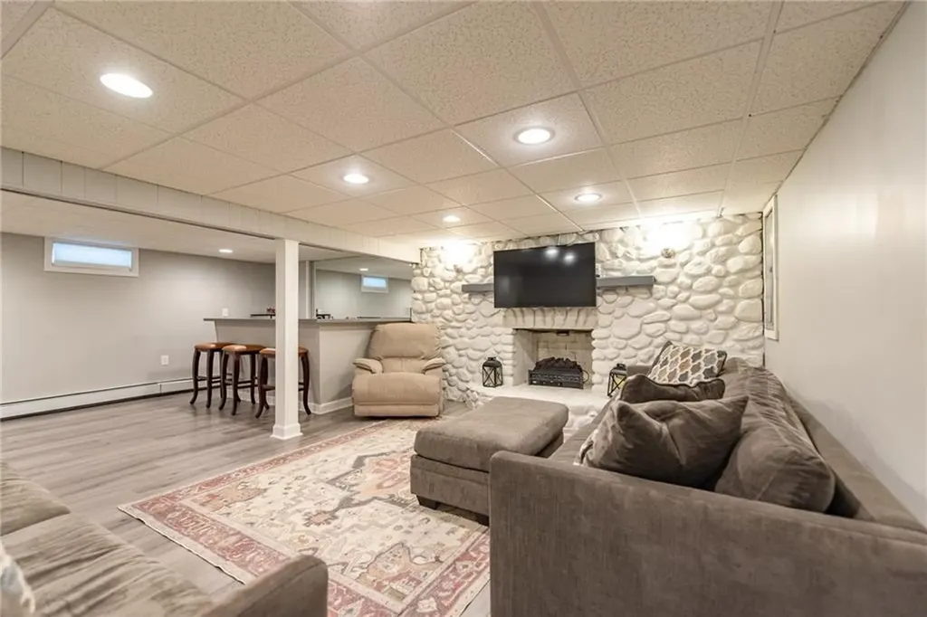 14 Wenscott Lane North Providence RI 02904